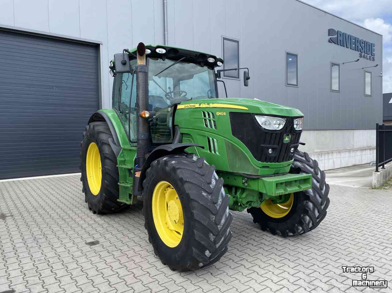 Schlepper / Traktor John Deere 6140R