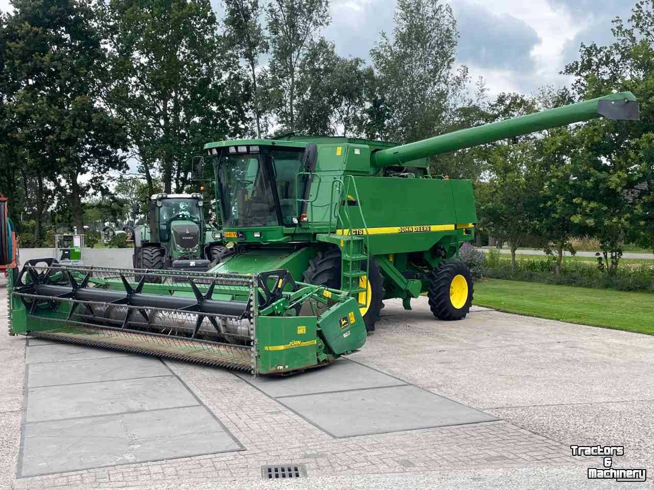 Mähdrescher John Deere CTS Combine 6.5 meter maaibord