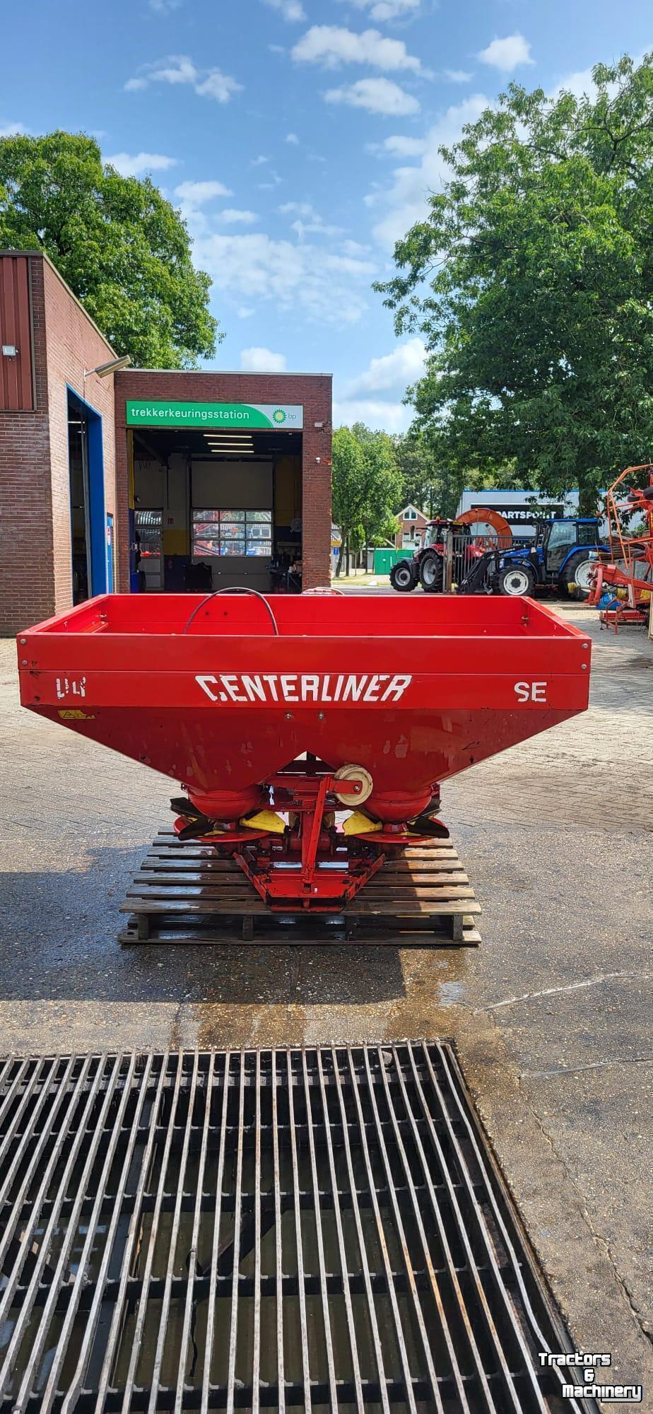 Düngerstreuer Lely SE Centermatic met centronic strooicomputer
