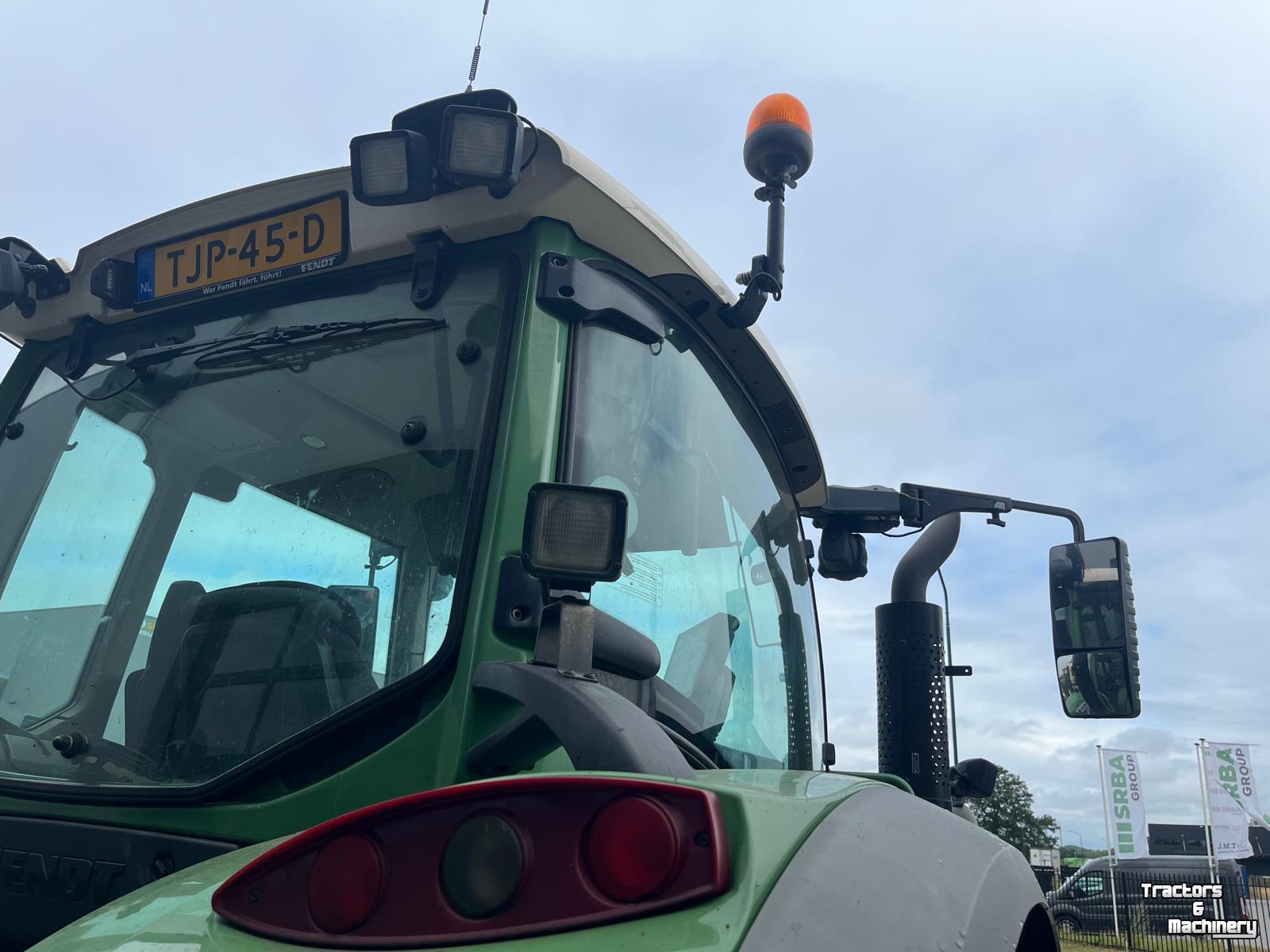 Schlepper / Traktor Fendt 724 S4