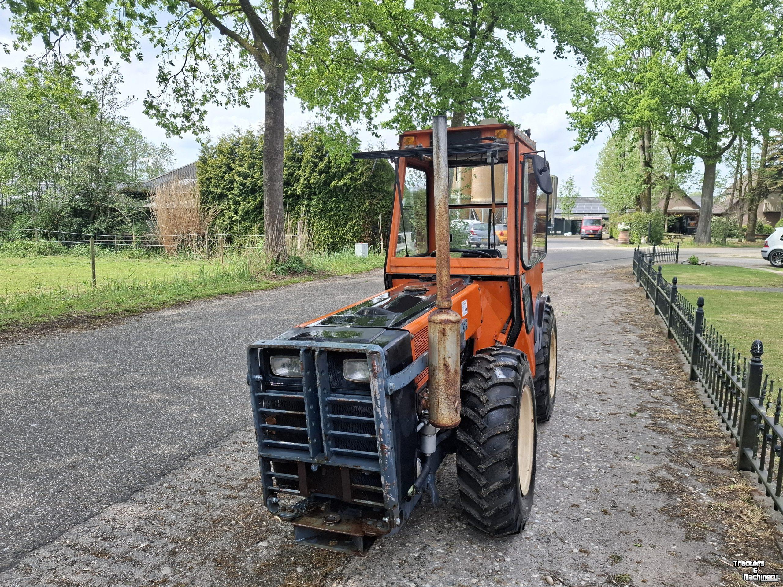 Obsttraktor Holder a550