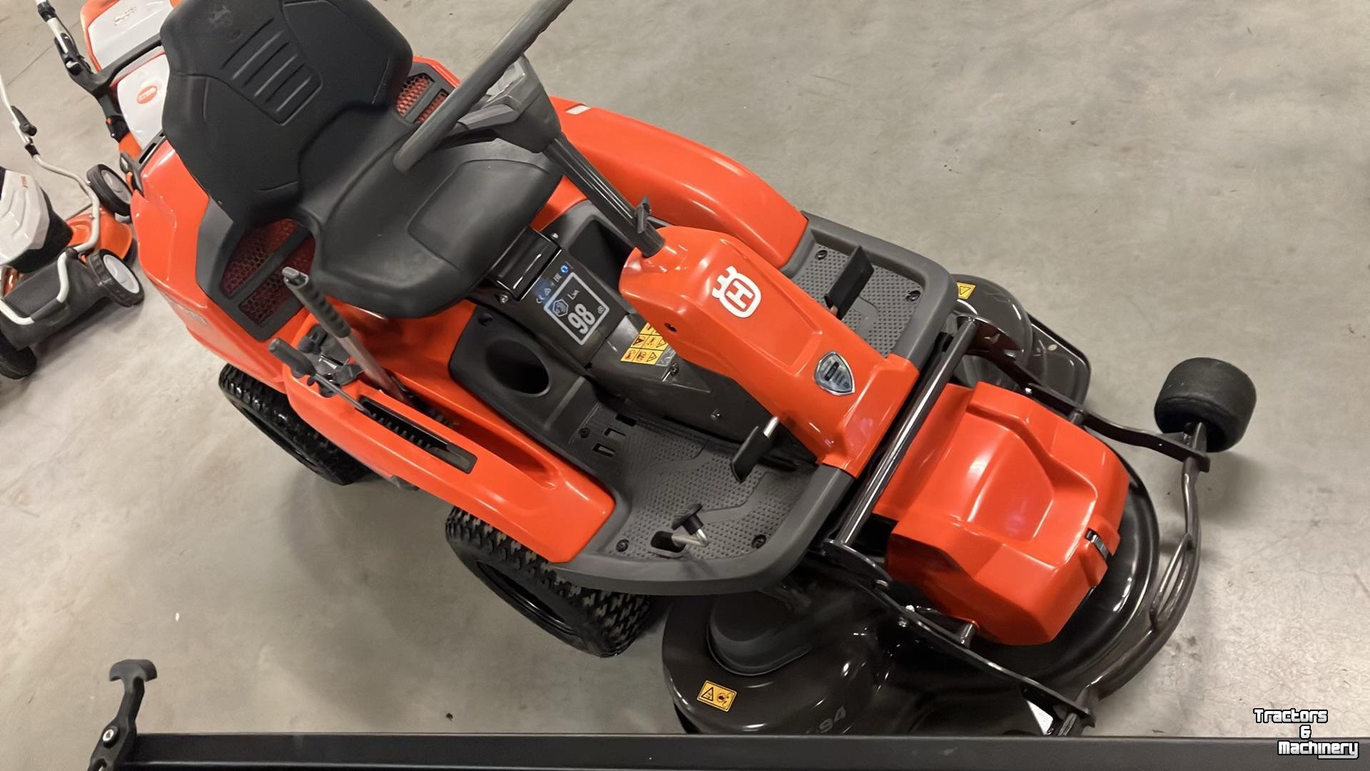 Aufsitzrasenmäher Husqvarna R214