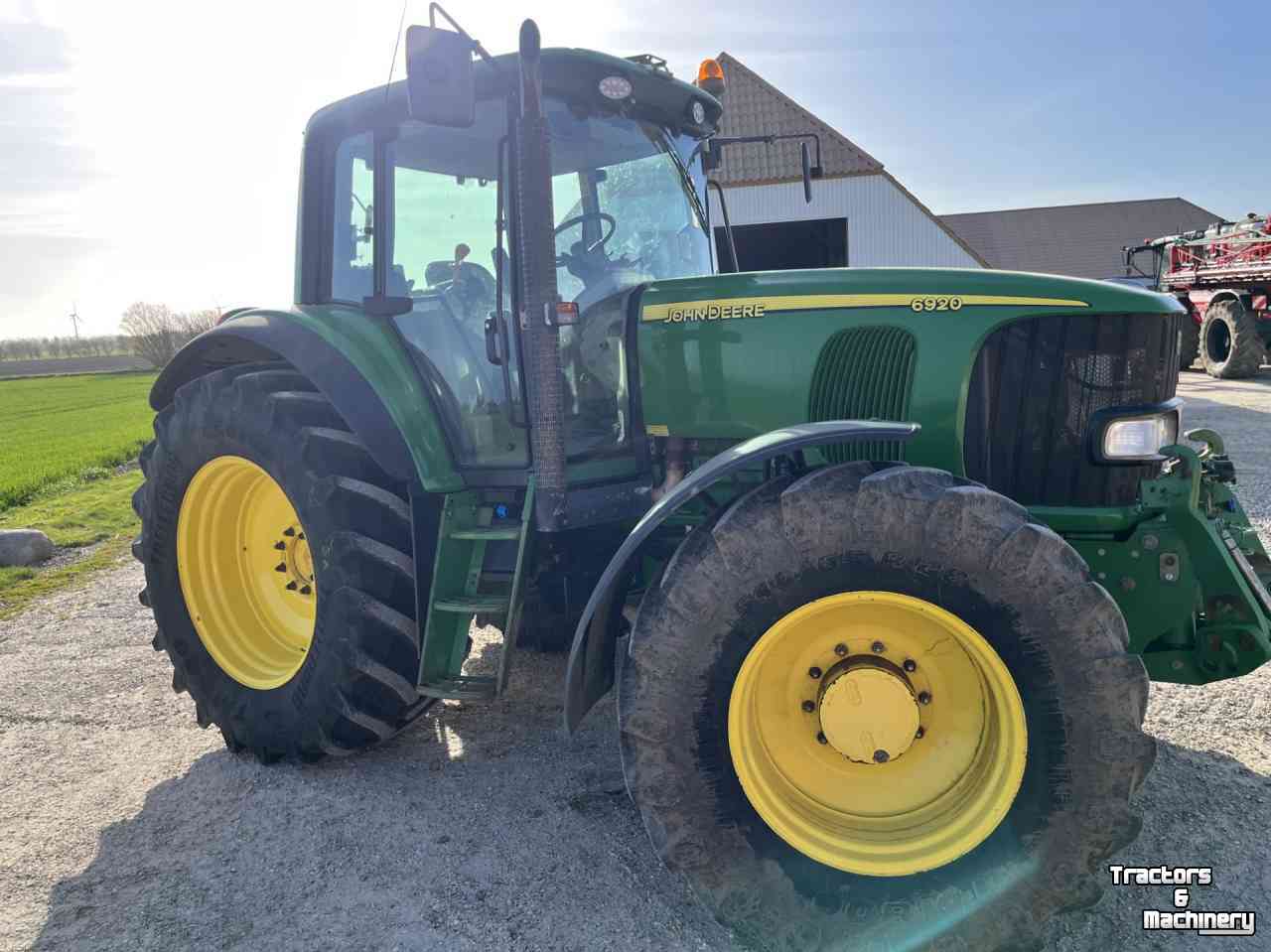 Schlepper / Traktor John Deere 6920