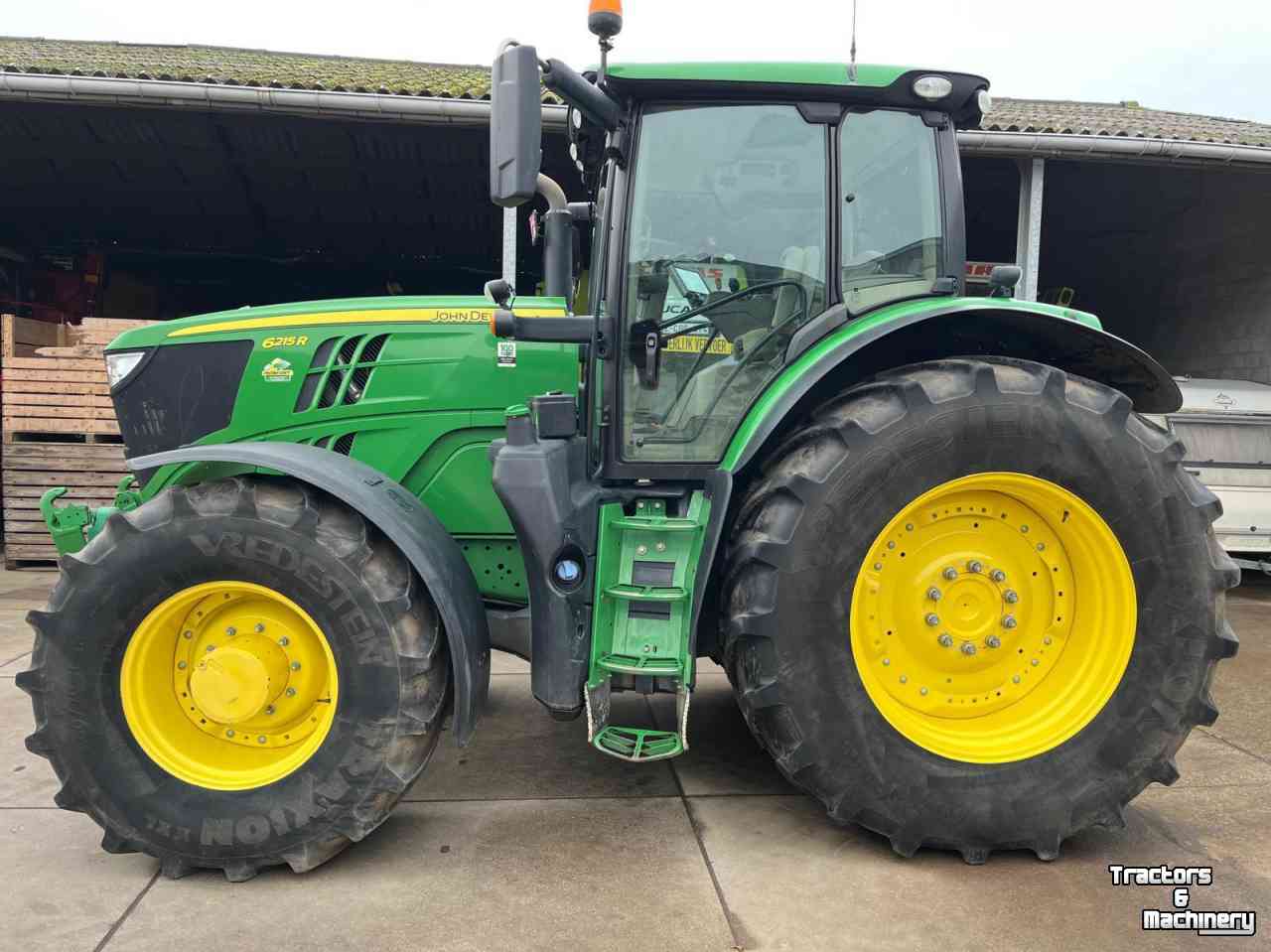 Schlepper / Traktor John Deere 6215 R