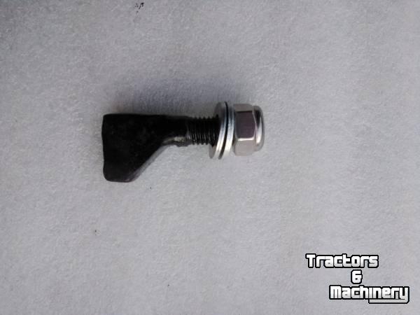 Diverse Gebrauchte Teile  Fanghaken    131213