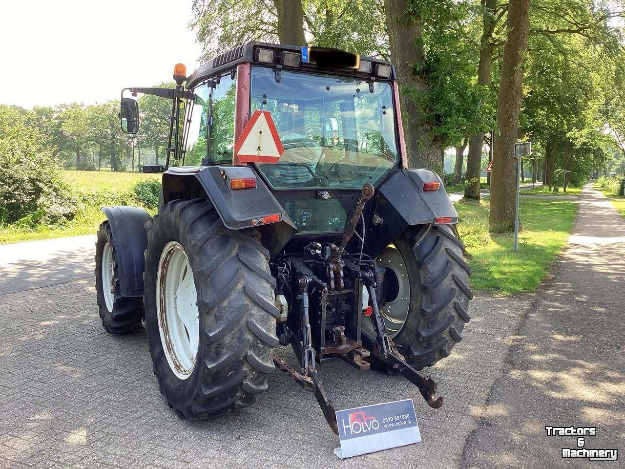 Schlepper / Traktor Valtra 6350