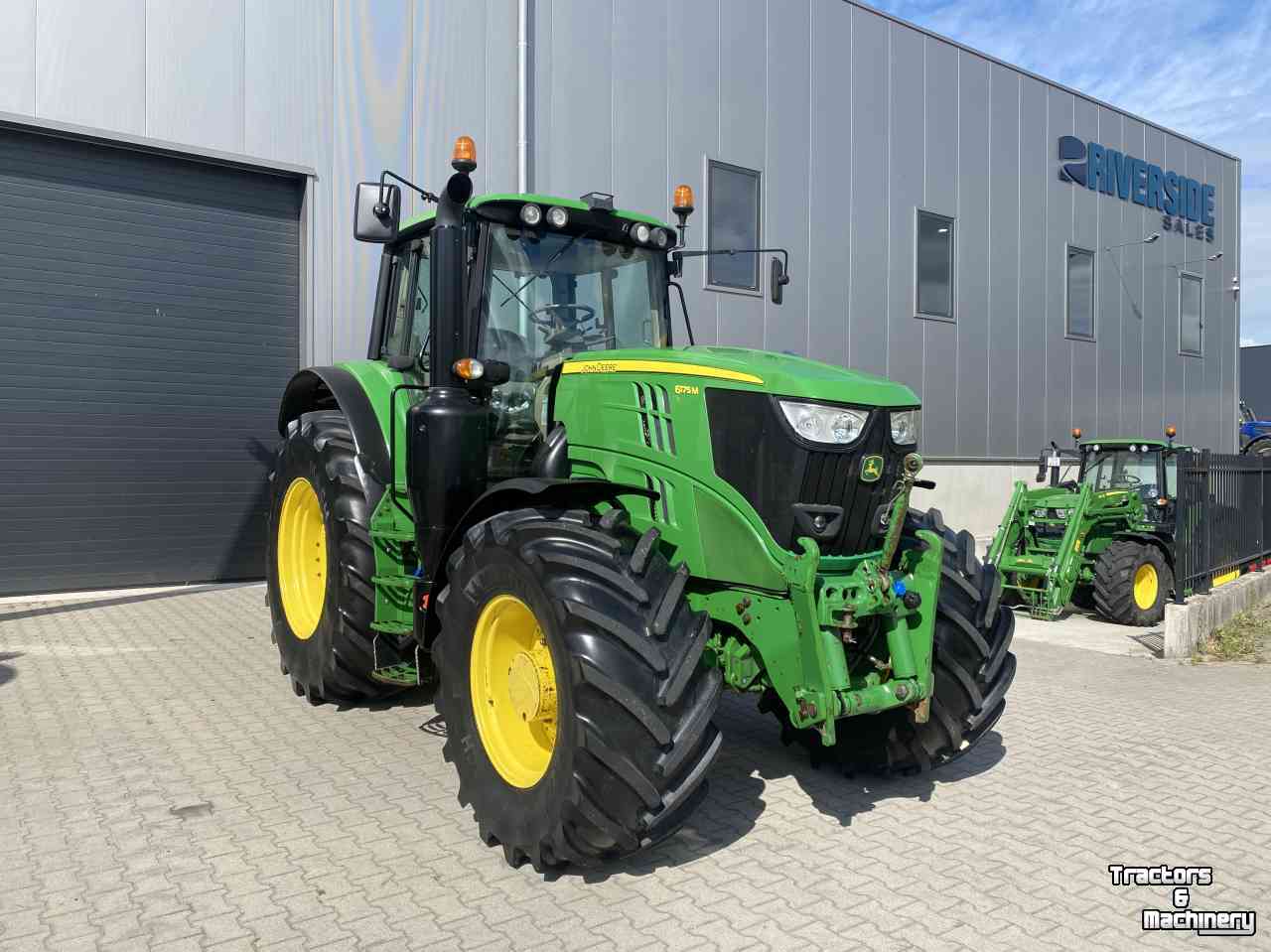 Schlepper / Traktor John Deere 6175M