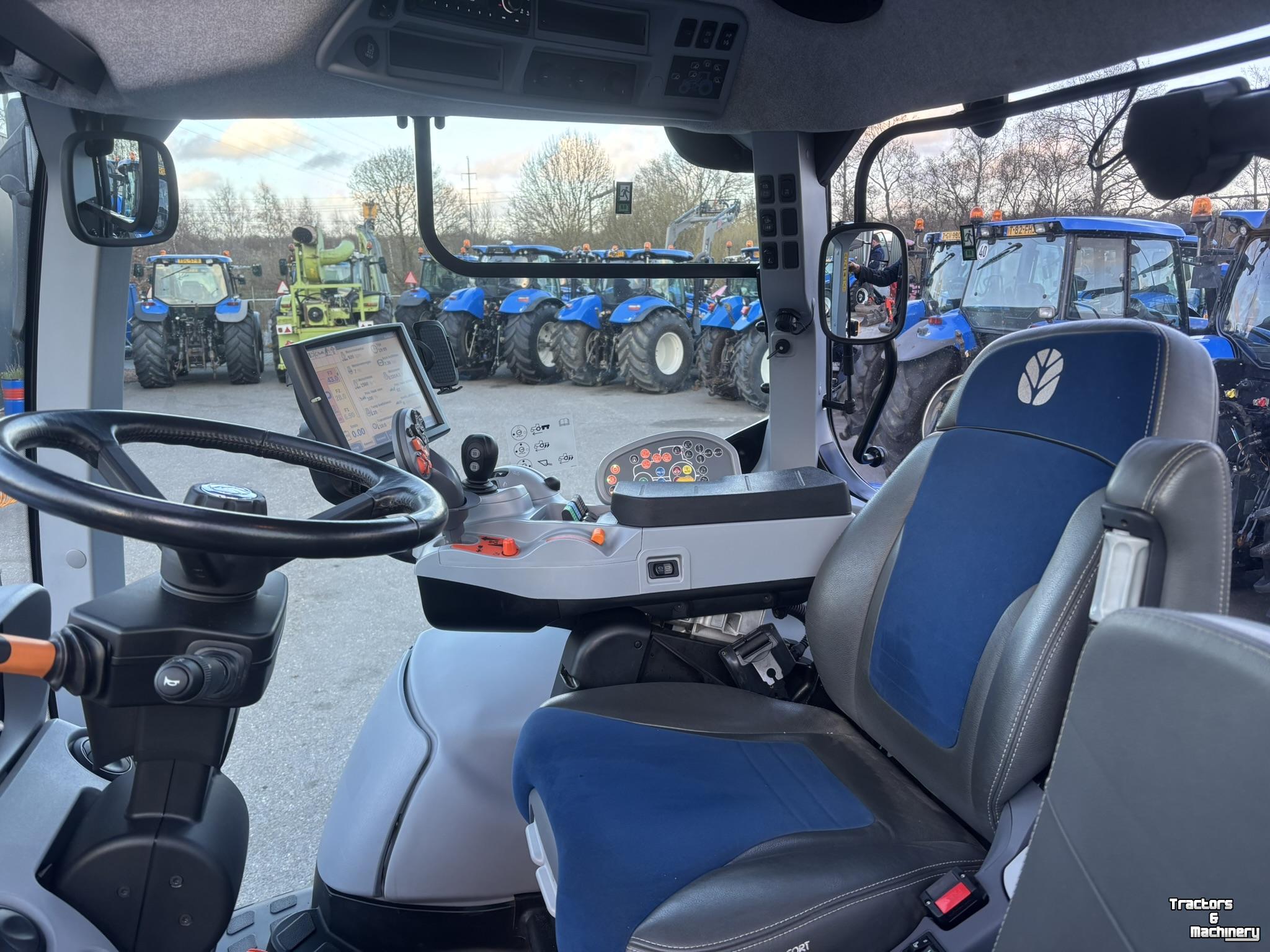 Schlepper / Traktor New Holland T7.270