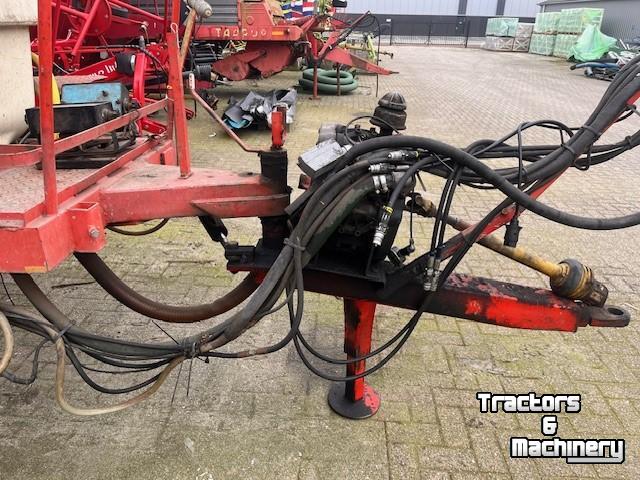 Anbaufeldspritze Agrifac getrokken veldspuit 2000 ltr