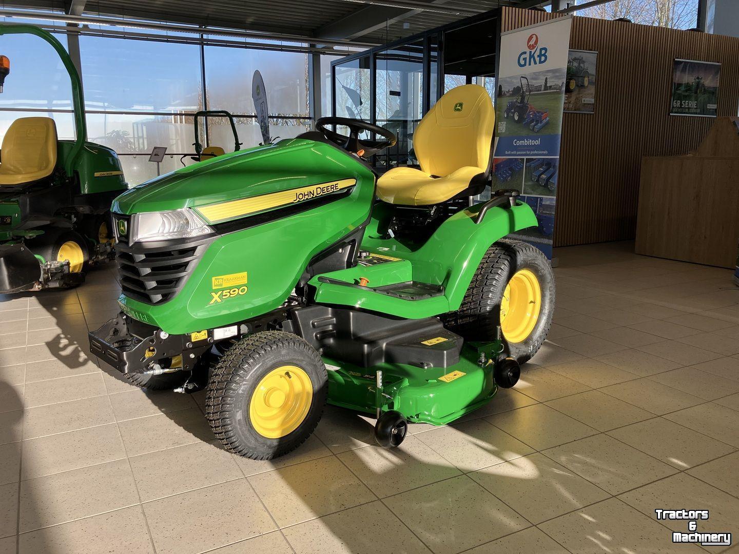 Aufsitzrasenmäher John Deere X590