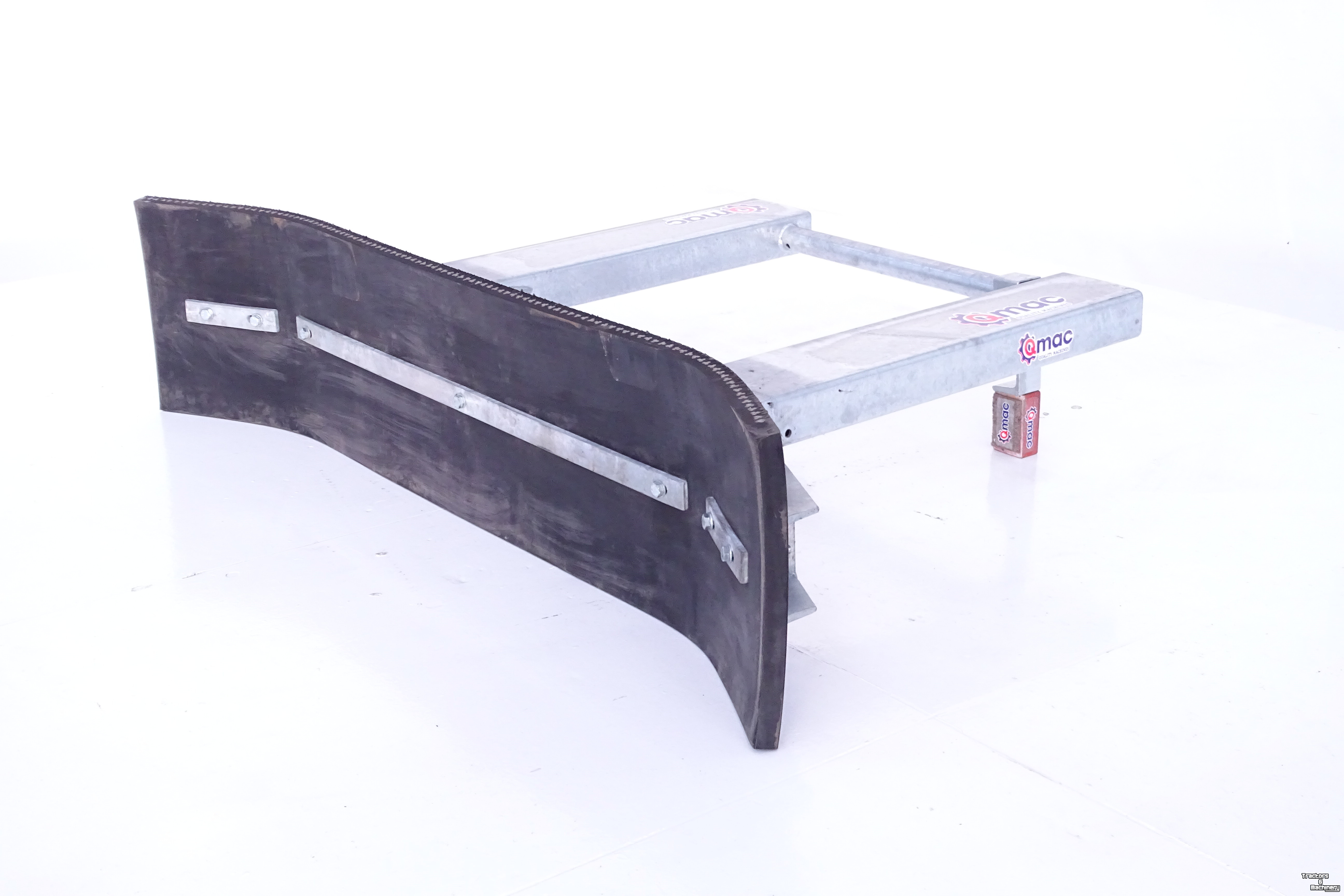 Sonstige Transport- und Industriemaschinen und Zubehör Qmac Modulo Rubber mud scrapers 2400mm hookup Forklift