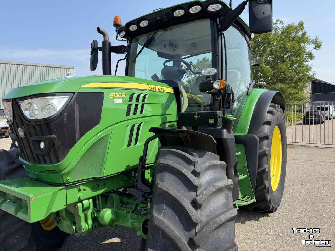 Schlepper / Traktor John Deere 6130R 50 KM Command pro