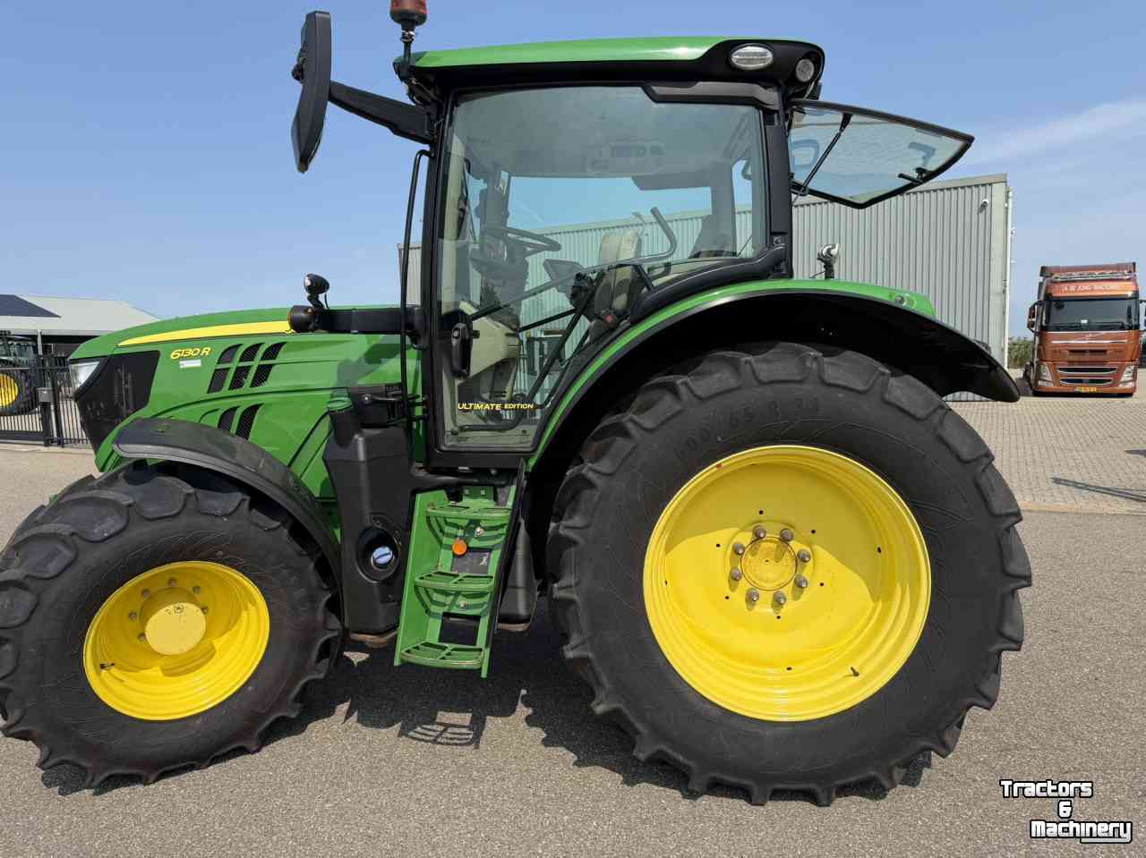 Schlepper / Traktor John Deere 6130R 50 KM Command pro