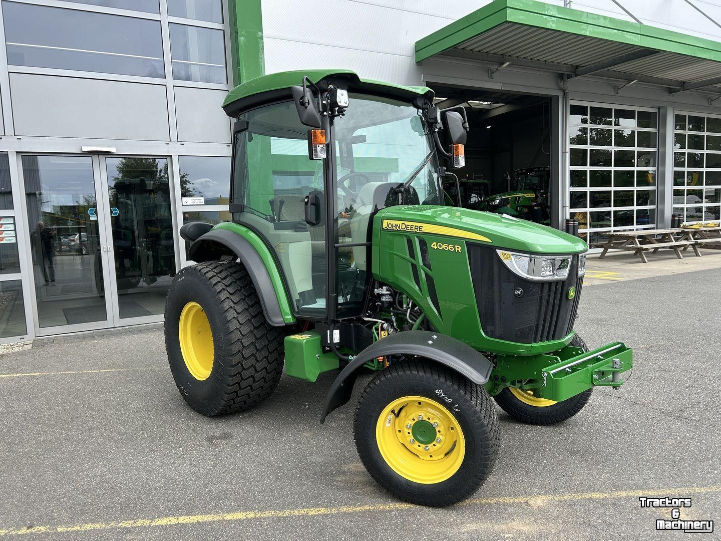 Obsttraktor John Deere 4066R