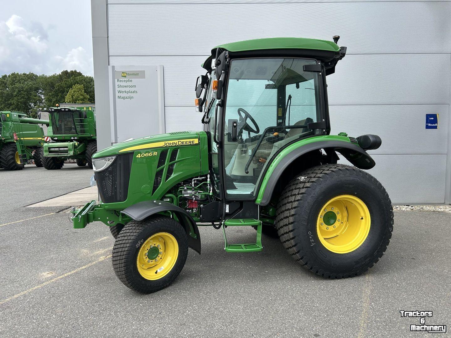 Obsttraktor John Deere 4066R
