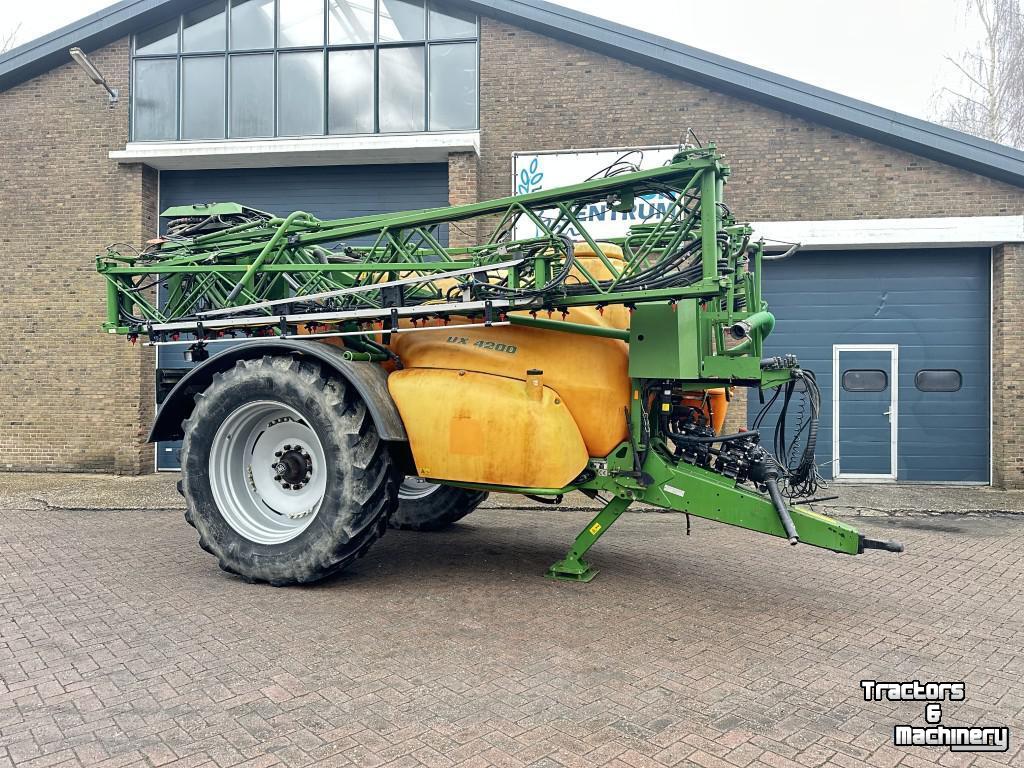 Anhängefeldspritze Amazone UX 4200 VELDSPUIT