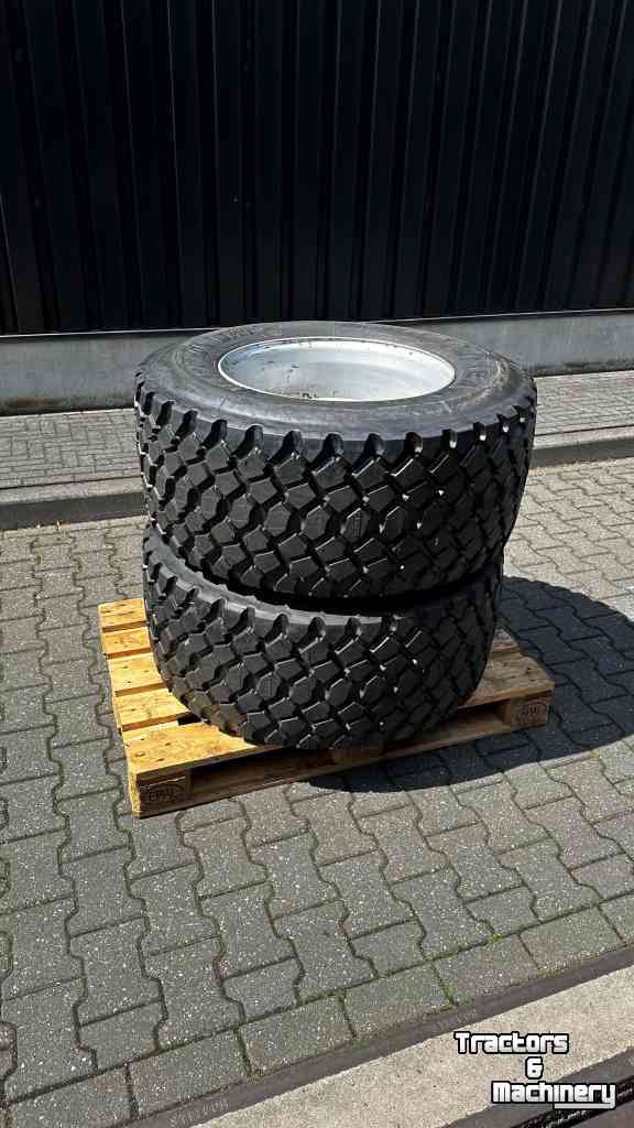 Räder, Reifen, Felgen & Distanzringe Good Year 2x Goodyear 435/50R22.5