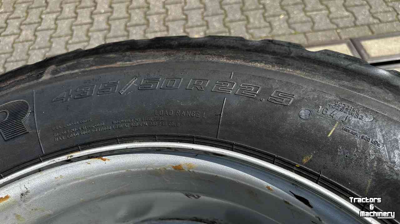 Räder, Reifen, Felgen & Distanzringe Good Year 2x Goodyear 435/50R22.5