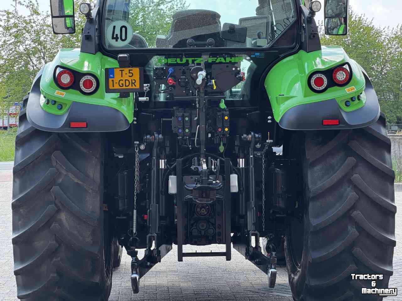 Schlepper / Traktor Deutz-Fahr Agrotron 6150-4TTV vario Stage V Fronthef Lucht Hydr rem Vol GPS '24  1224u