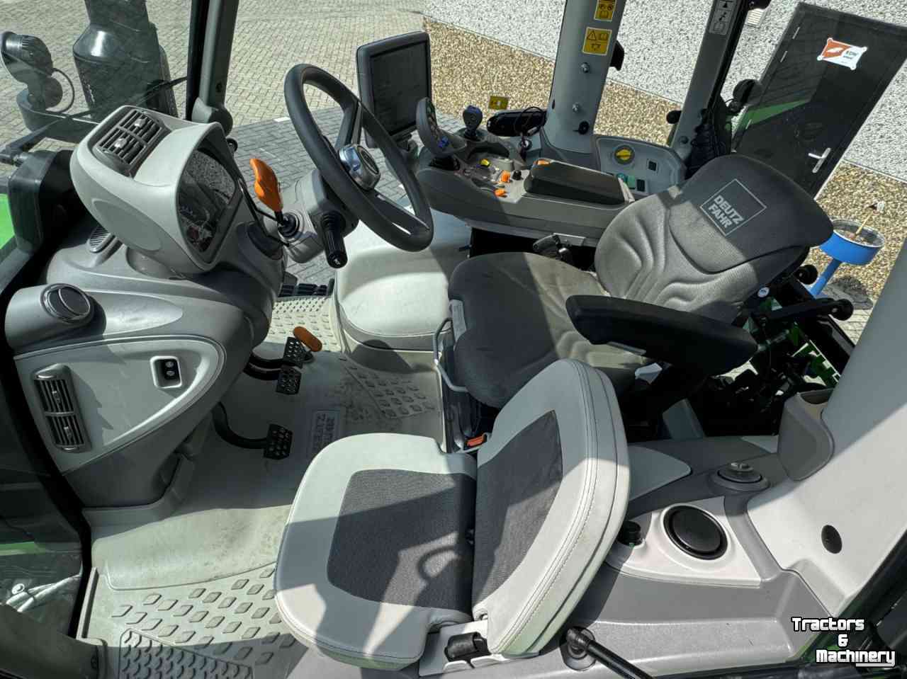 Schlepper / Traktor Deutz-Fahr Agrotron 6150-4TTV vario Stage V Fronthef Lucht Hydr rem Vol GPS '24  1224u