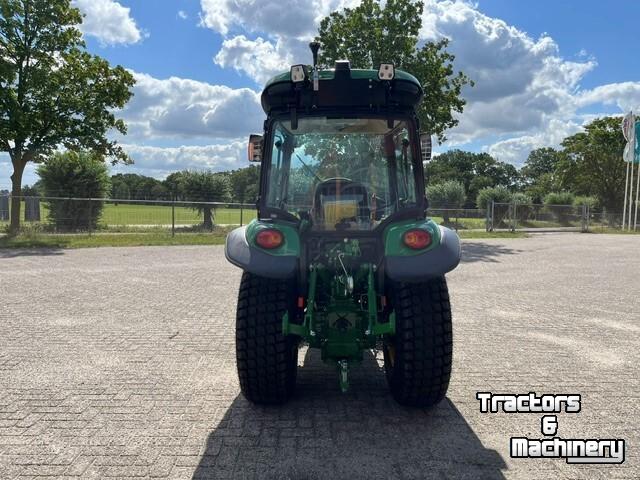 Obsttraktor John Deere 3046R
