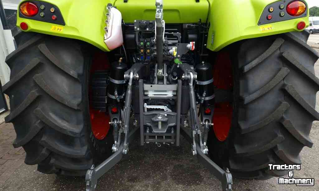 Schlepper / Traktoren Claas Arion 450 Tractor Traktor