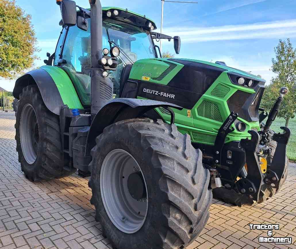 Schlepper / Traktor Deutz-Fahr 6215 TTV
