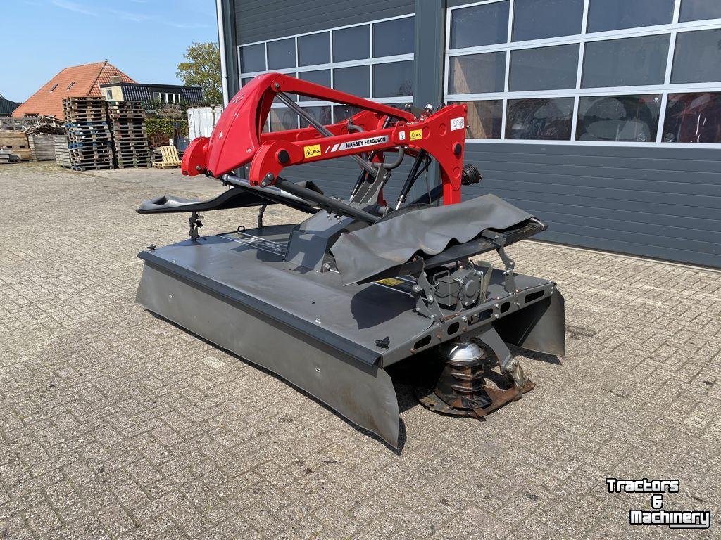 Mähwerk Massey Ferguson MF Frontmaaier DM 316 FQ