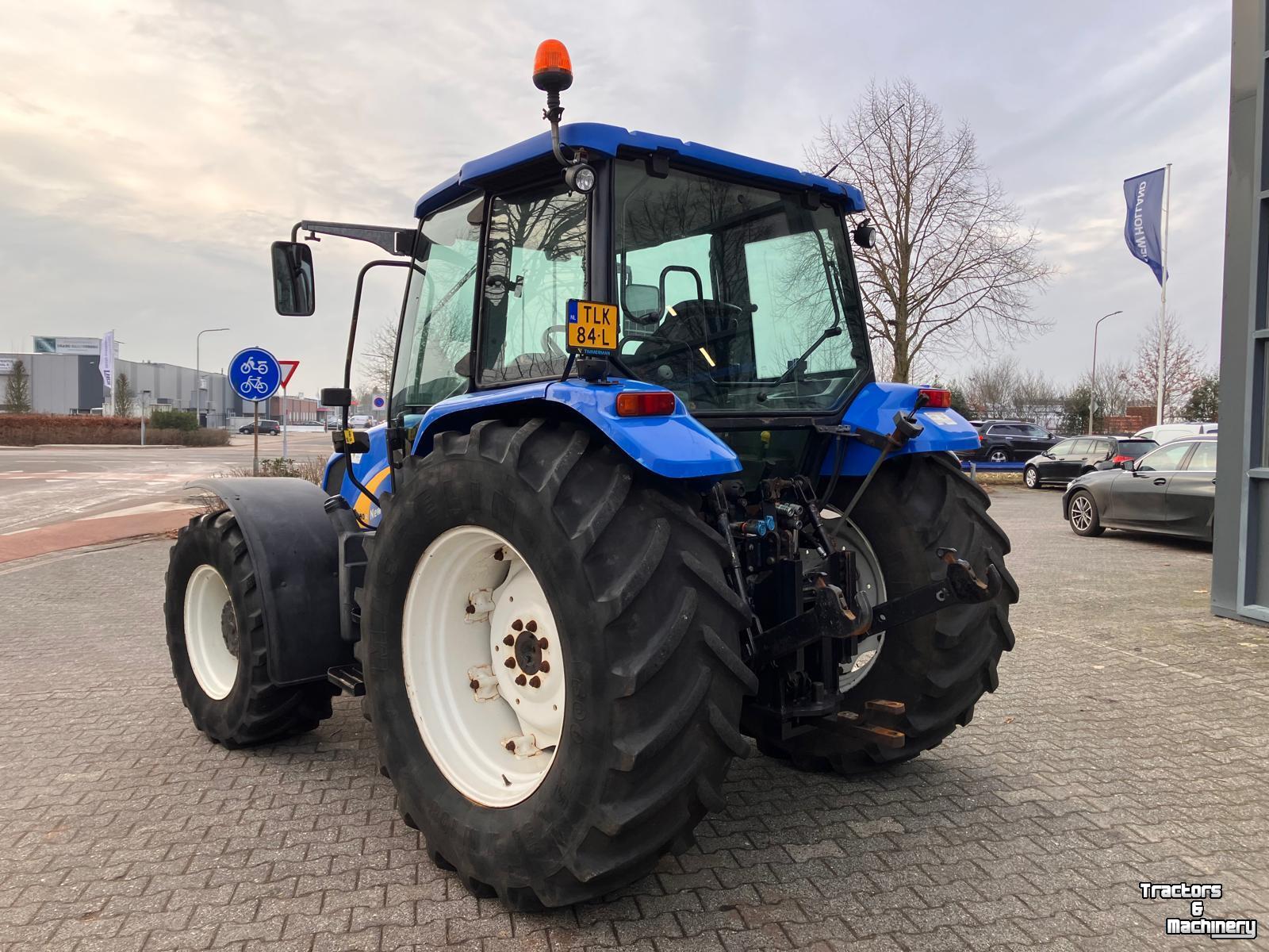 Schlepper / Traktor New Holland 100A