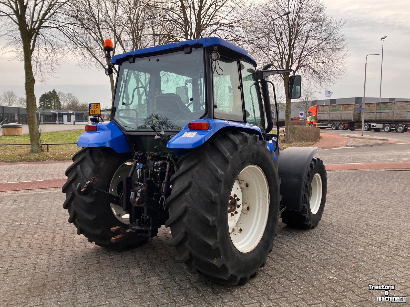Schlepper / Traktor New Holland 100A