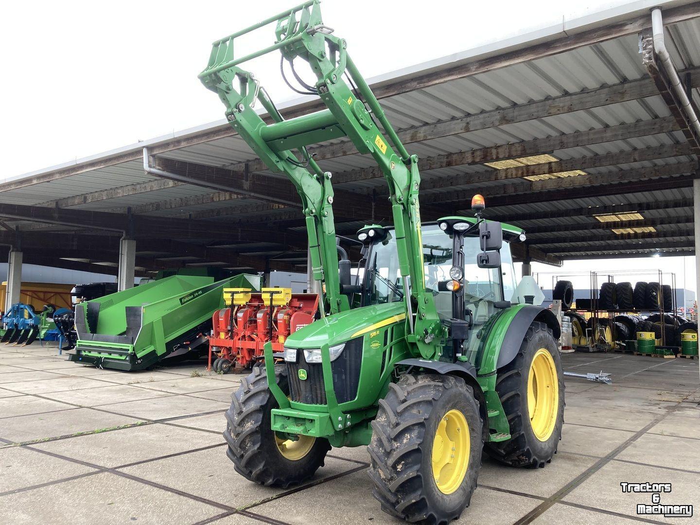 Schlepper / Traktor John Deere 5115R