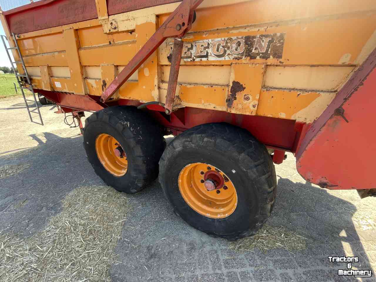 Stalldungstreuer Peecon MW 10000