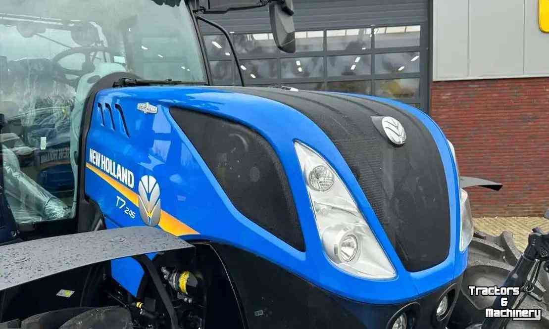 Schlepper / Traktoren New Holland T7.245 AC