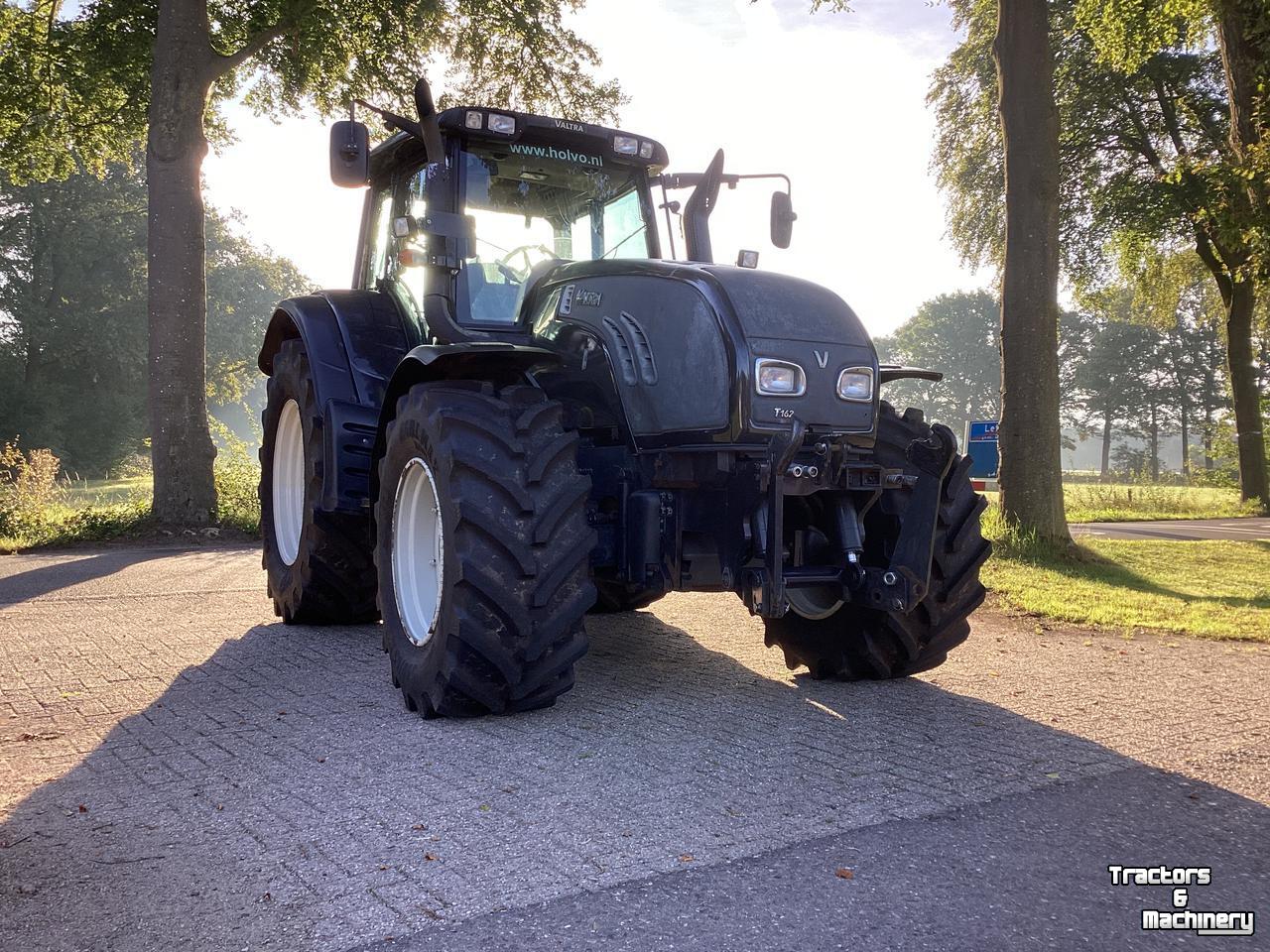 Schlepper / Traktor Valtra T162e