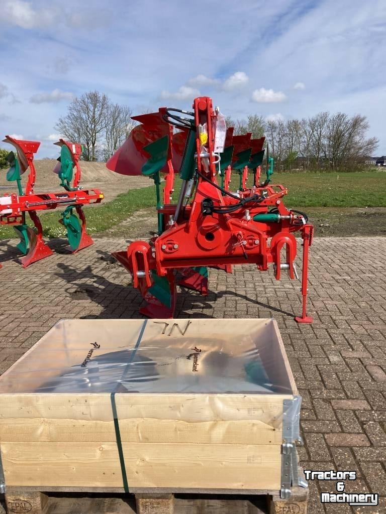 Pflüge Kverneland 3300B variomat