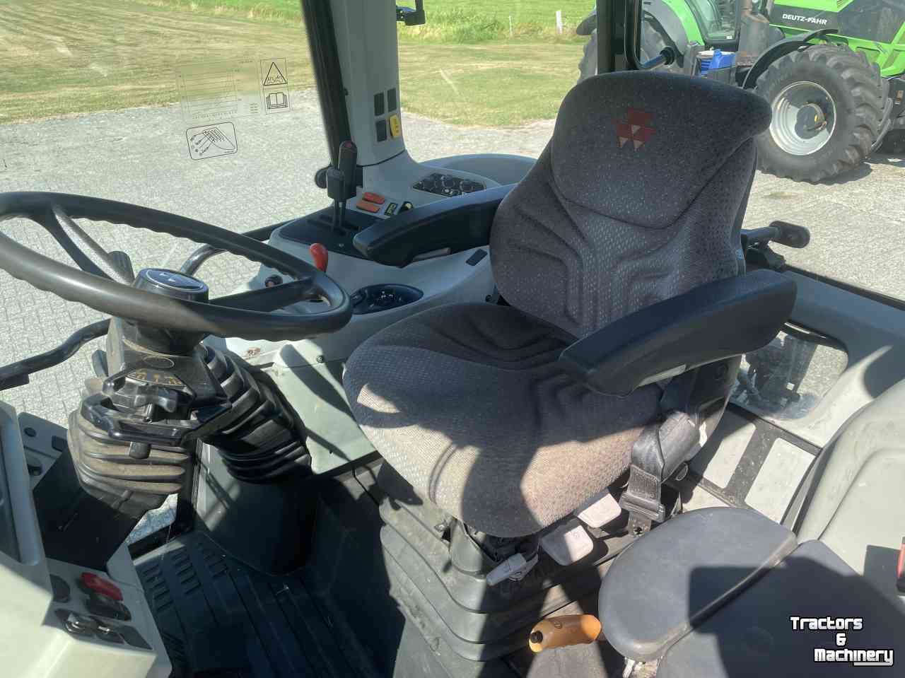 Schlepper / Traktor Massey Ferguson 5650 DYNA4 AIRCO TRIMA FRONTLDR.