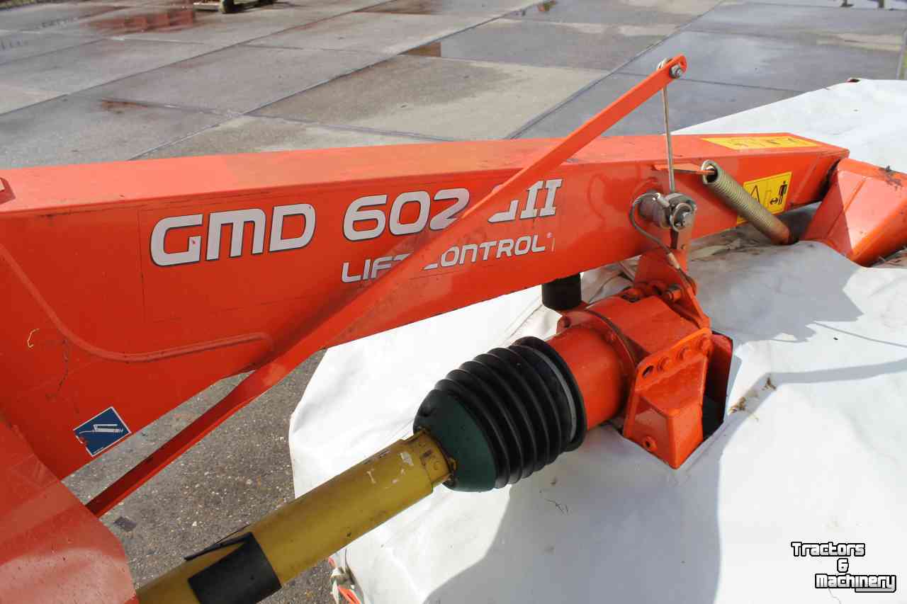 Mähwerk Kuhn GMD602 GII (G2) schijvenmaaier met middenophanging en kopakkerstand