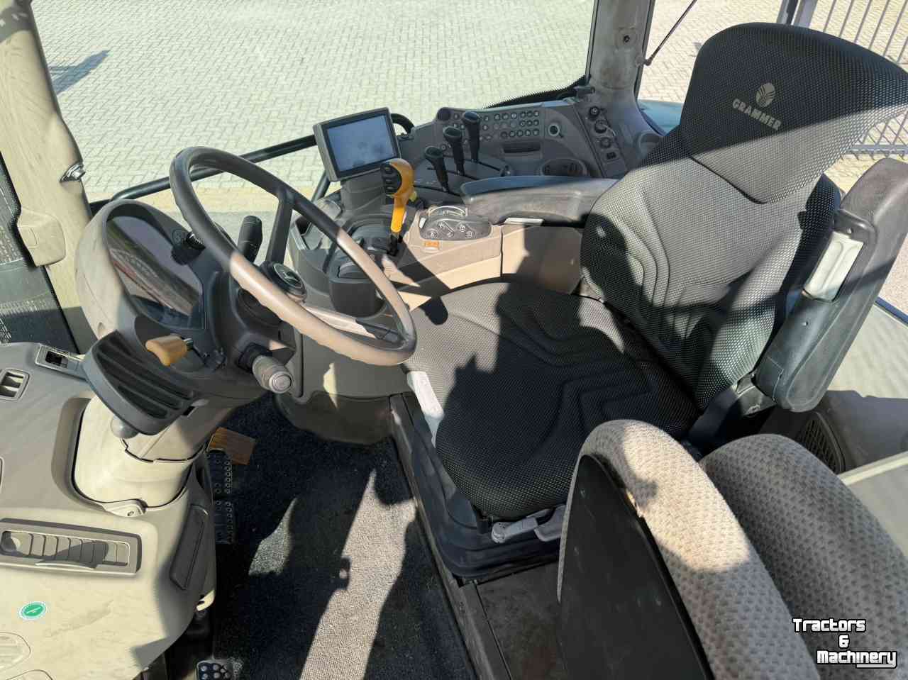 Schlepper / Traktor John Deere 6150R 50KM AQ