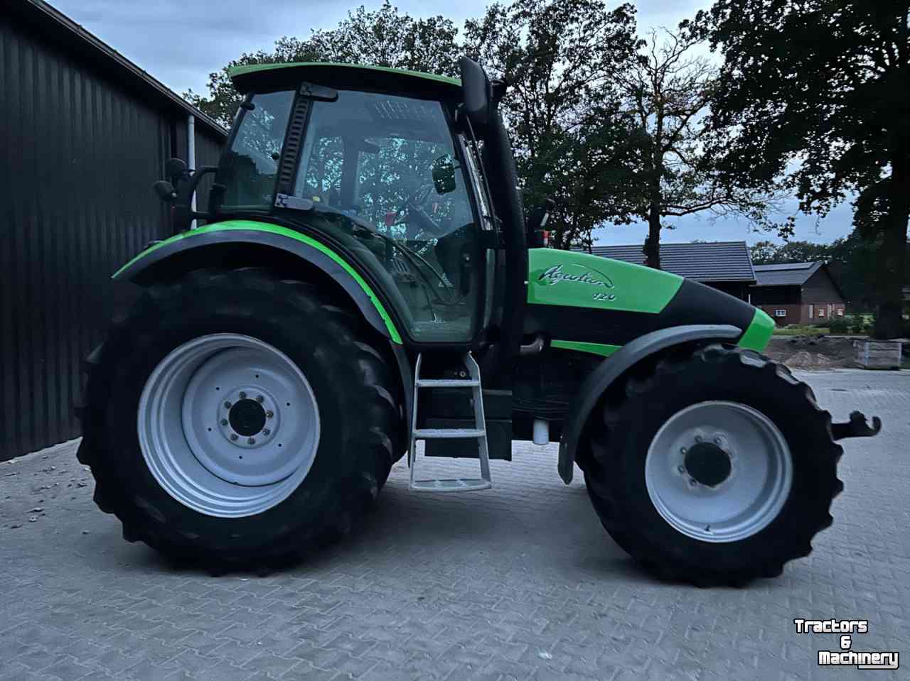 Schlepper / Traktor Deutz-Fahr Agrotron 120