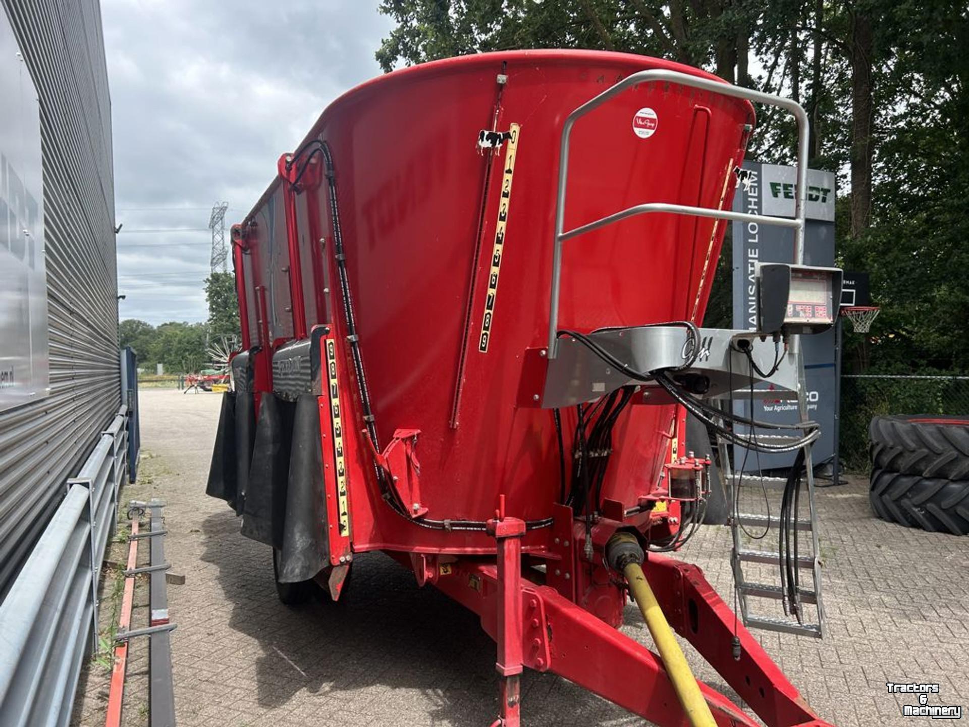 Futtermischwagen Vertikal Peecon VMW220