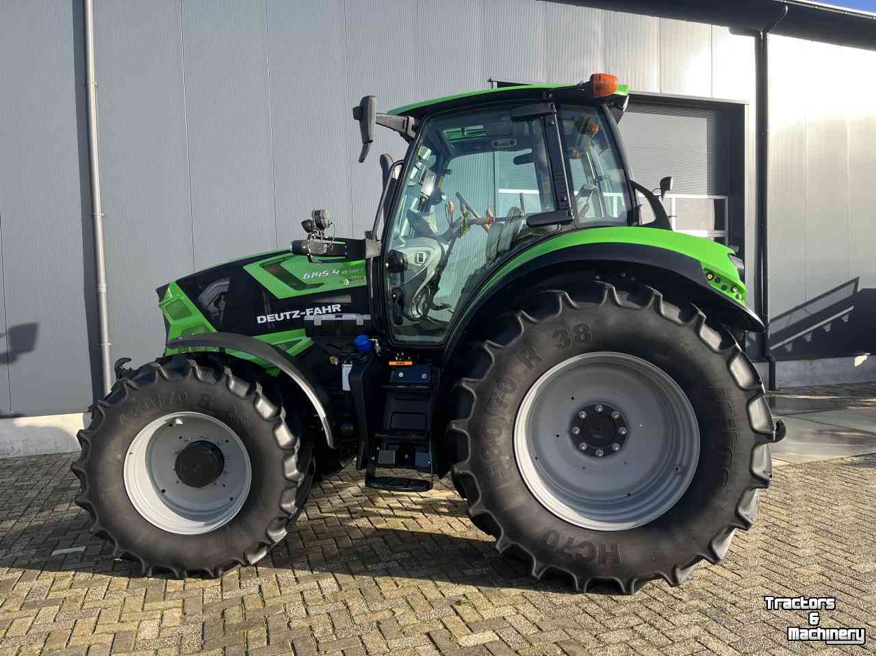 Schlepper / Traktoren Deutz-Fahr Agrotron 6145.4 RC-shift