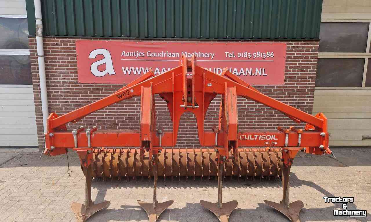 Tiefenlockerer Kuhn Cultisoil DC 301 Diepwoeler