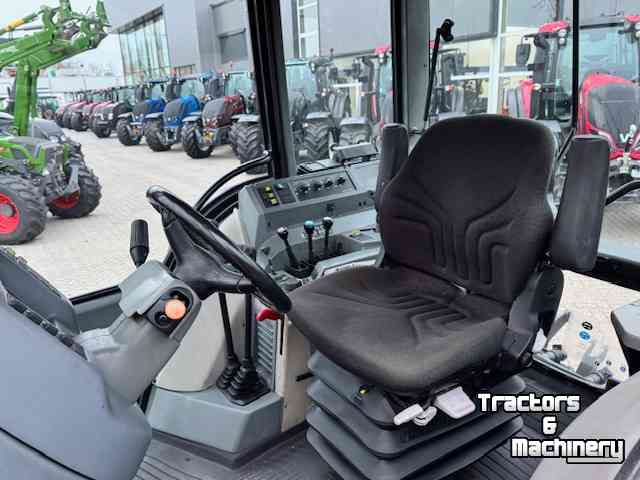 Schlepper / Traktor Valtra 8350 Hitech