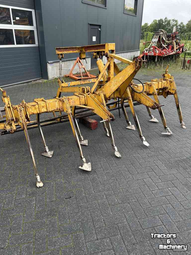 Grubber Rumptstad Cultivator