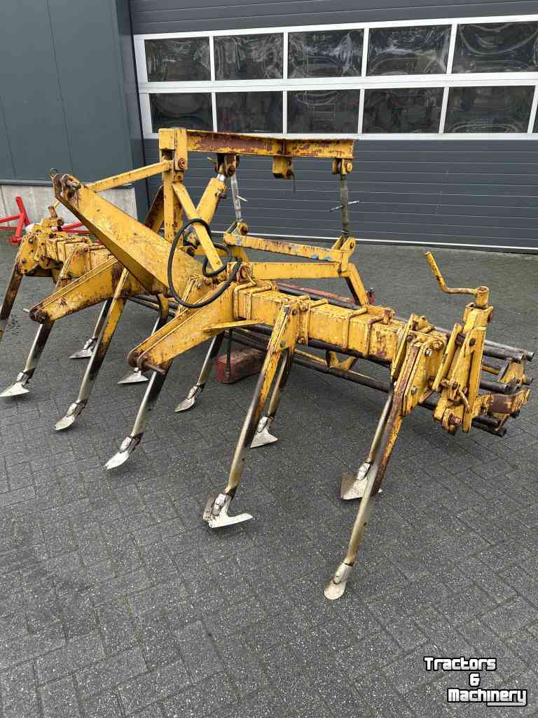 Grubber Rumptstad Cultivator