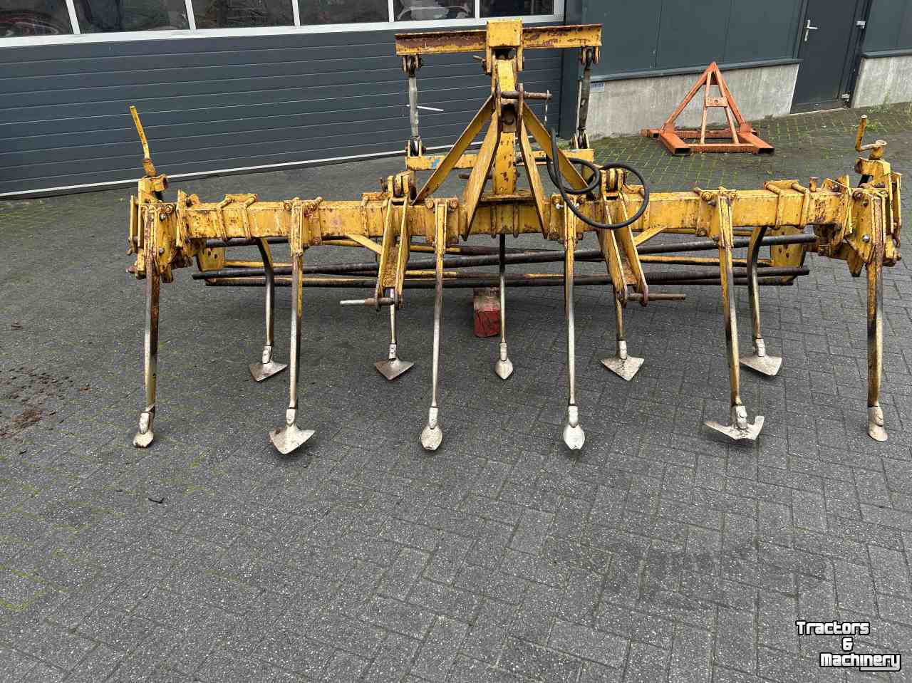 Grubber Rumptstad Cultivator