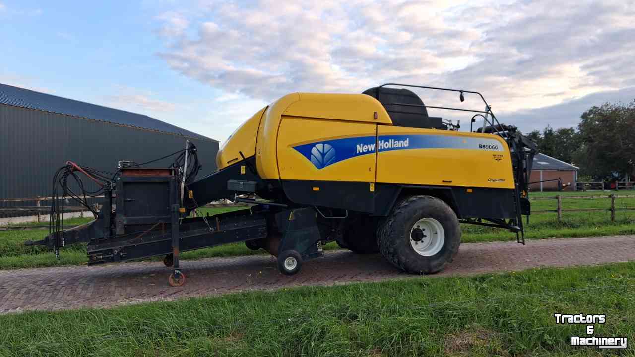 Pressen New Holland BB 9060