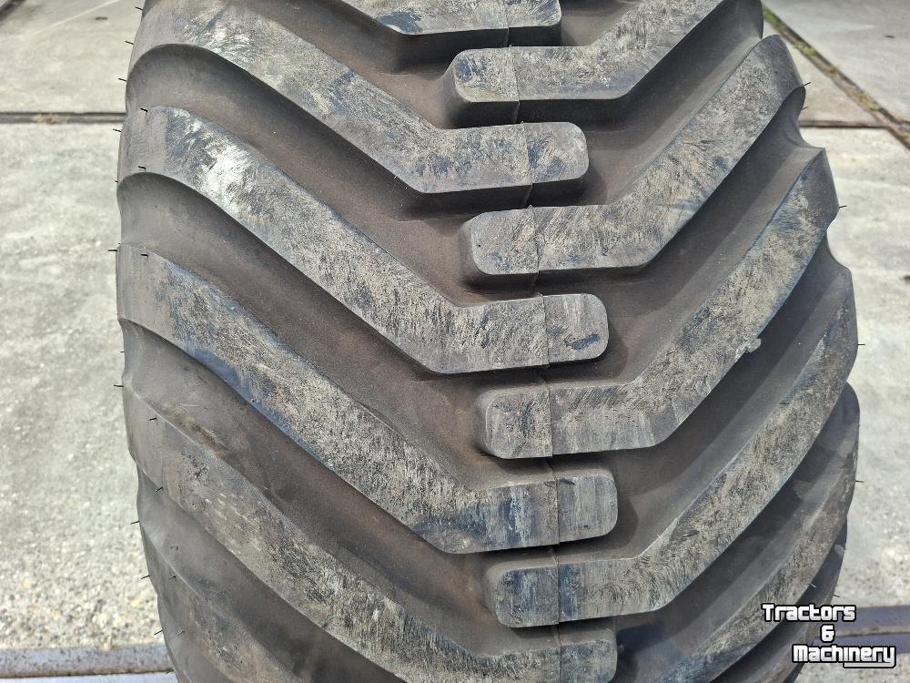 Räder, Reifen, Felgen & Distanzringe  550/60R22.5