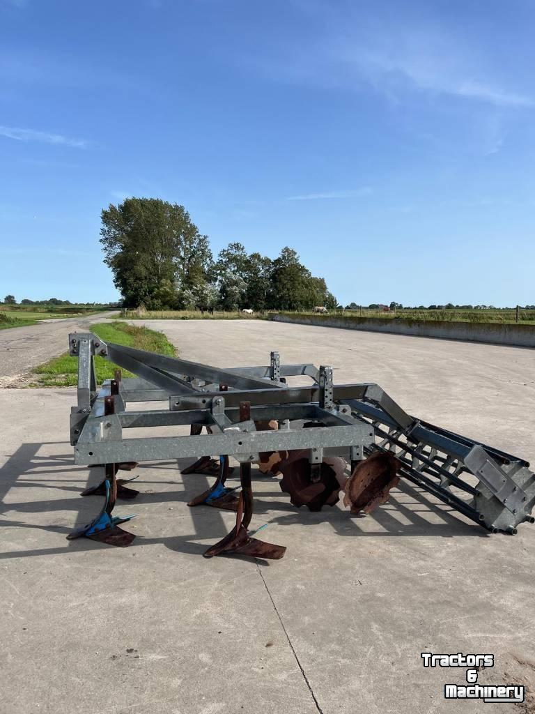 Grubber  Vleugelschaar Cultivator S6
