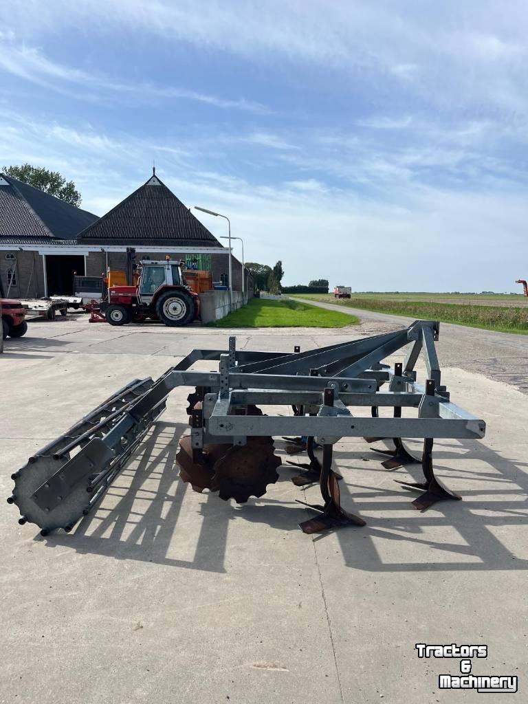 Grubber  Vleugelschaar Cultivator S6